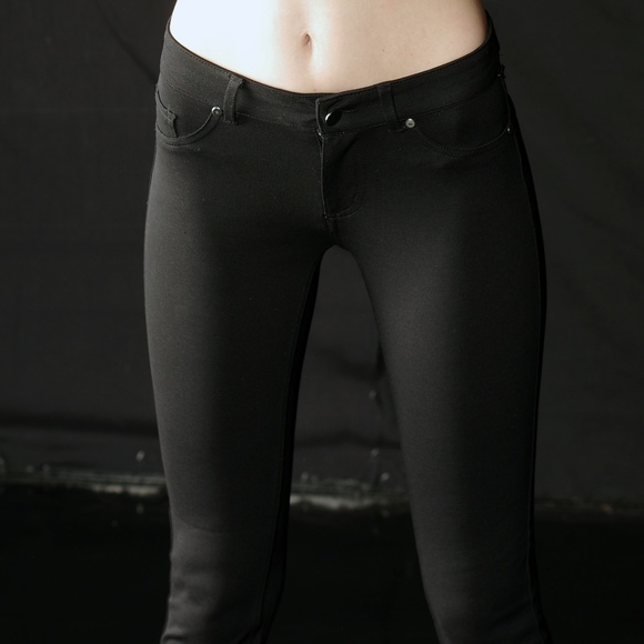 Clearance 🛍 Essential Black Skinny Pant Leggings - Picture 4 of 7